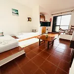 Oura Apartamento *